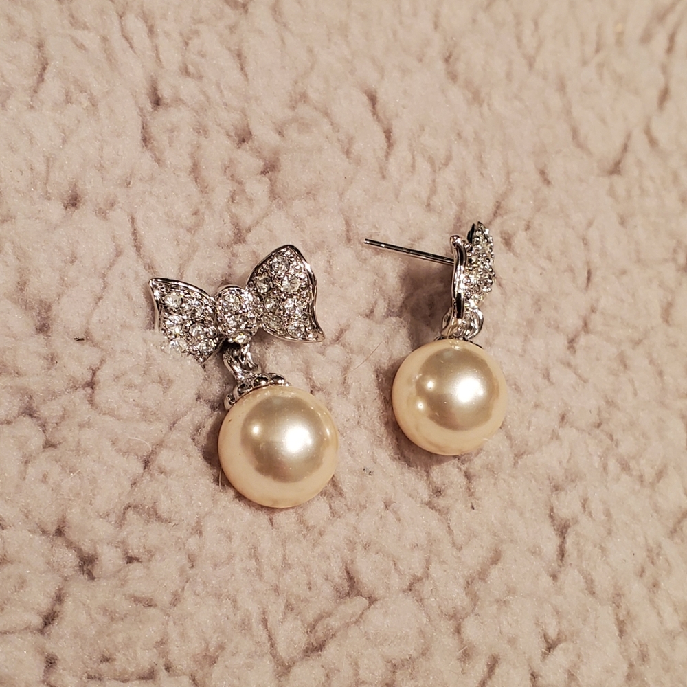 David's Bridal Earrings